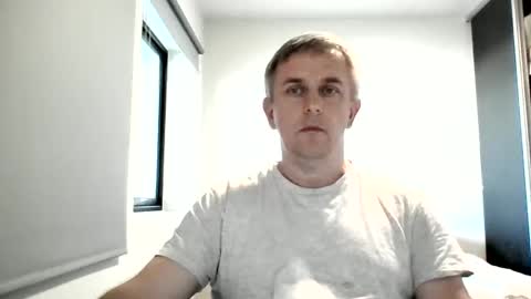 Snapshot of matureontheedge chatting on 06/08/26, 04:51 matureontheedge online show from 06/08/26, 04:51