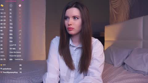 Snapshot of maudhaskell chatting on 01/25/25, 10:28 Lily online show from 01/25/25, 10:28