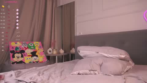 Snapshot of maudhaskell chatting on 03/08/25, 09:51 Lily online show from 03/08/25, 09:51