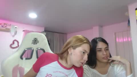 Snapshot of mauhype chatting on 02/12/26, 09:32 Mau and Lauren online show from 02/12/26, 09:32