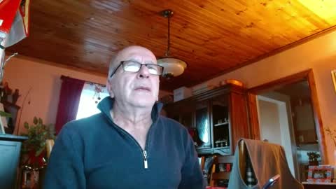 Maurice online show from 12/22/24, 12:27