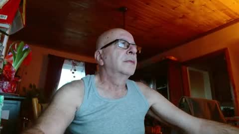 Maurice online show from 12/26/24, 12:27