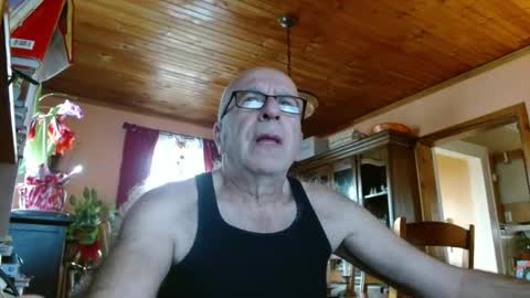 Maurice online show from 01/01/25, 02:20