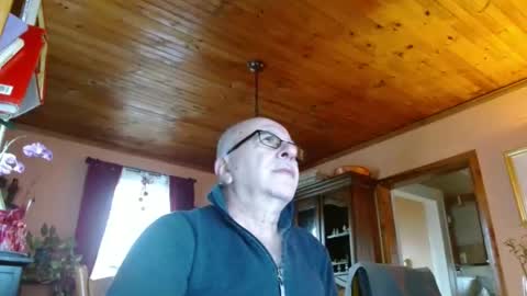 Maurice online show from 02/02/25, 12:46