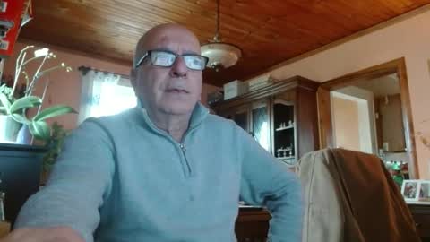 Maurice online show from 12/17/25, 02:45