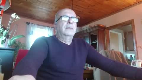 Snapshot of mauriceandre chatting on 01/07/26, 01:46 Maurice online show from 01/07/26, 01:46