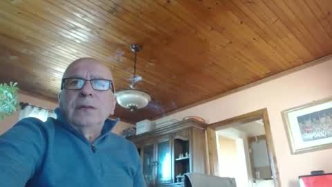 Snapshot of mauriceandre chatting on 04/08/26, 01:55 Maurice online show from 04/08/26, 01:55