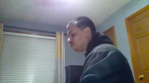 Snapshot of mauricescott chatting on 05/12/26, 02:19 mauricescott online show from 05/12/26, 02:19