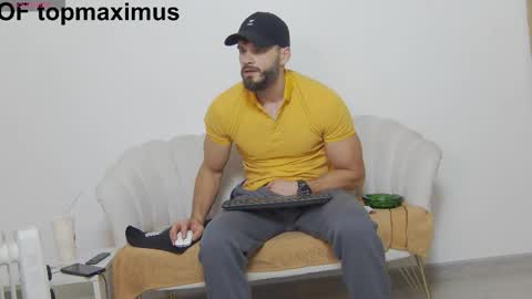 mauro_real_man online show from 11/20/25, 06:18
