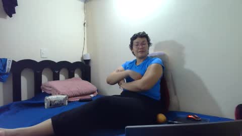 Snapshot of mauroluxandra chatting on 05/25/26, 02:34 mauroluxandra online show from 05/25/26, 02:34