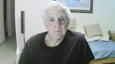 Snapshot of max_2017 chatting on 04/06/26, 01:47 max_2017 online show from 04/06/26, 01:47