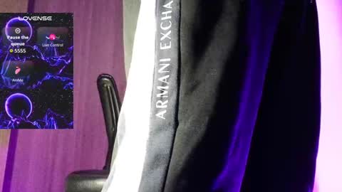 max__prada online show from 10/10/25, 02:21