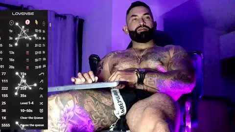 Snapshot of max__prada chatting on 02/11/26, 02:16 max__prada online show from 02/11/26, 02:16