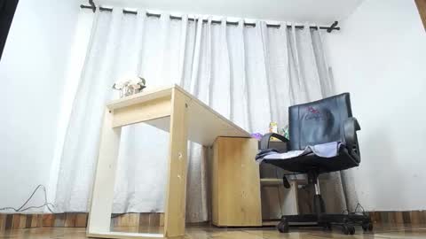 Snapshot of max_collins1 chatting on 11/28/25, 11:13 Max Collins online show from 11/28/25, 11:13