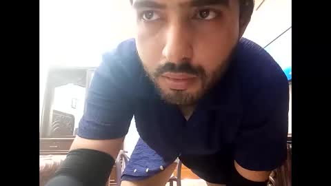 Snapshot of max_crushal chatting on 05/15/26, 10:00 max_crushal online show from 05/15/26, 10:00