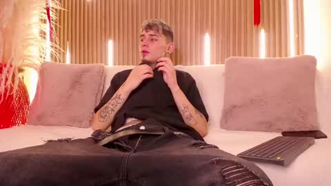 Snapshot of max_hader chatting on 03/07/26, 02:52 Max online show from 03/07/26, 02:52