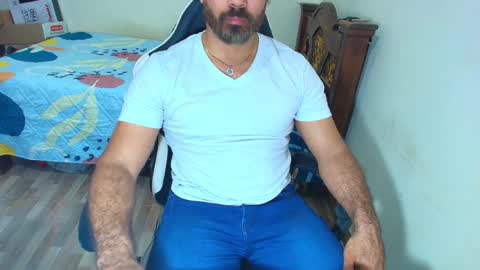 max_love25 online show from 02/04/26, 12:38