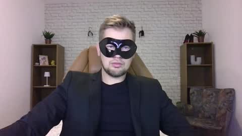 Snapshot of max_mila_888 chatting on 09/21/25, 09:00 Max Aliya online show from 09/21/25, 09:00
