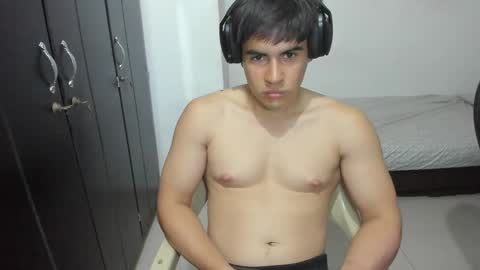 Snapshot of max_miller66 chatting on 04/23/26, 11:18 Max online show from 04/23/26, 11:18