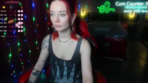 Snapshot of max_phoenix chatting on 02/21/25, 01:00 Max online show from 02/21/25, 01:00