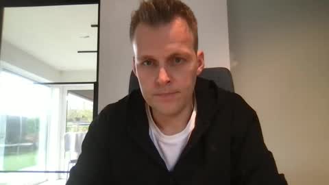 Max take off clothes online show from 12/19/24, 11:50