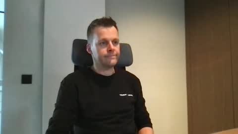 Max take off clothes online show from 12/31/24, 02:14