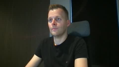 Max take off clothes online show from 01/23/25, 08:04