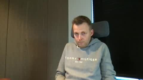 Max take off clothes online show from 01/28/25, 12:00