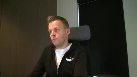 Max take off clothes online show from 02/04/25, 08:13