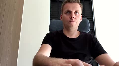 Max take off clothes online show from 02/18/25, 11:22