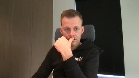 Max take off clothes online show from 02/27/25, 09:32