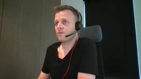 Max take off clothes online show from 02/27/25, 01:28