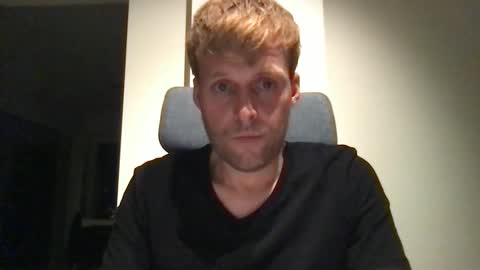 Max take off clothes online show from 10/23/25, 08:07