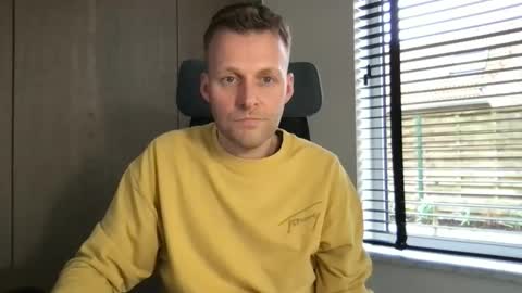 Snapshot of max_straight_1 chatting on 03/13/26, 02:12 Max take off clothes online show from 03/13/26, 02:12