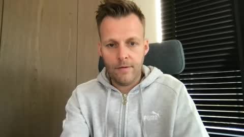 Snapshot of max_straight_1 chatting on 03/19/26, 08:07 Max take off clothes online show from 03/19/26, 08:07