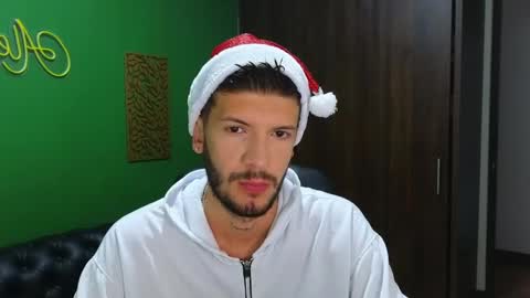 Max Taylor online show from 12/24/24, 01:17