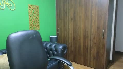 Max Taylor online show from 12/26/24, 04:43