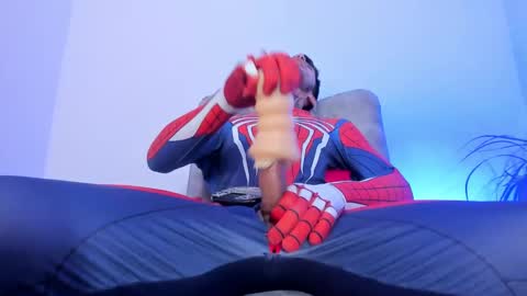 Max online show from 11/12/25, 02:50