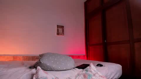 max_valiant1 online show from 11/12/25, 05:46