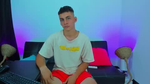 MAX     online show from 10/23/25, 03:00