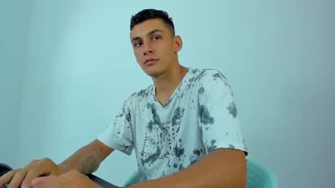 MAX     online show from 06/14/26, 12:30