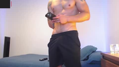 max_xl_ online show from 02/10/26, 03:05