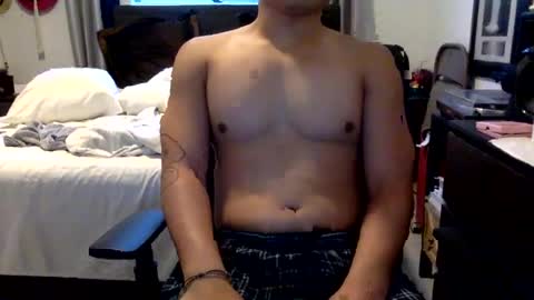 Snapshot of maxblairwood chatting on 07/08/26, 02:27 maxblairwood online show from 07/08/26, 02:27