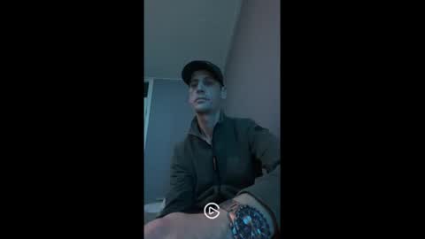 Snapshot of maxbose666 chatting on 01/16/25, 11:06 Max online show from 01/16/25, 11:06