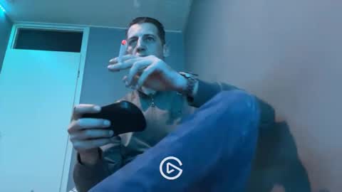 Snapshot of maxbose666 chatting on 02/21/25, 06:59 Max online show from 02/21/25, 06:59