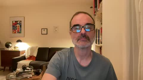 Snapshot of maxbow chatting on 01/09/25, 06:36 Max Mikado online show from 01/09/25, 06:36