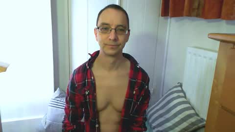 Max Davies online show from 12/15/25, 10:52