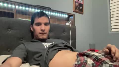 Snapshot of maxfreaky407284 chatting on 04/14/26, 04:29 perezcouple online show from 04/14/26, 04:29