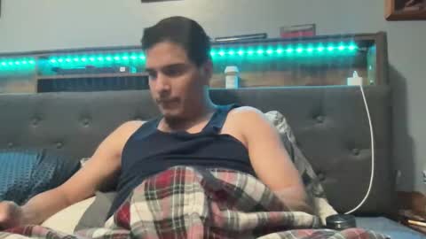 Snapshot of maxfreaky407284 chatting on 04/21/26, 05:36 perezcouple online show from 04/21/26, 05:36