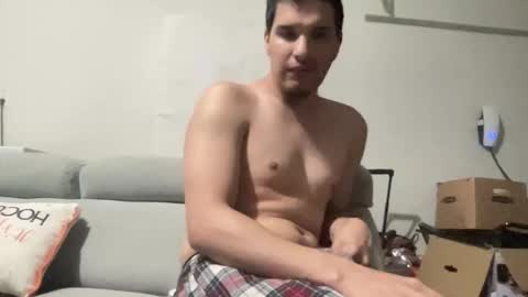 Snapshot of maxfreaky407284 chatting on 04/26/26, 07:50 perezcouple online show from 04/26/26, 07:50